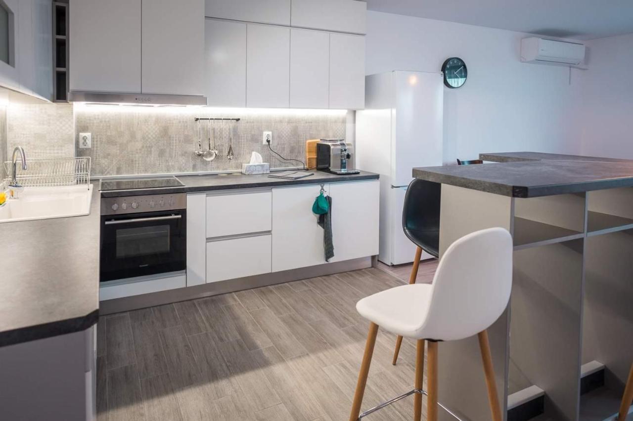 Turquoise By Rv Apartments Varna Extérieur photo