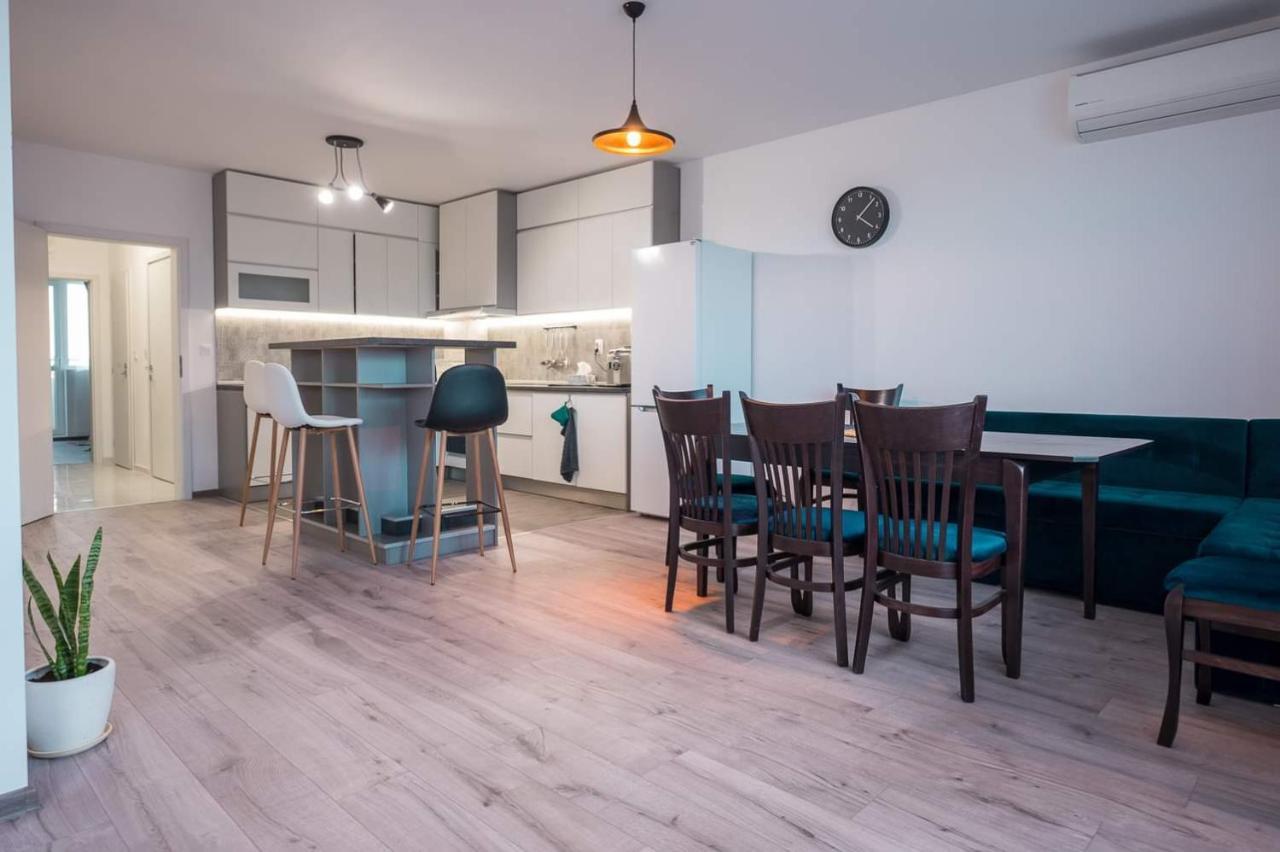 Turquoise By Rv Apartments Varna Extérieur photo